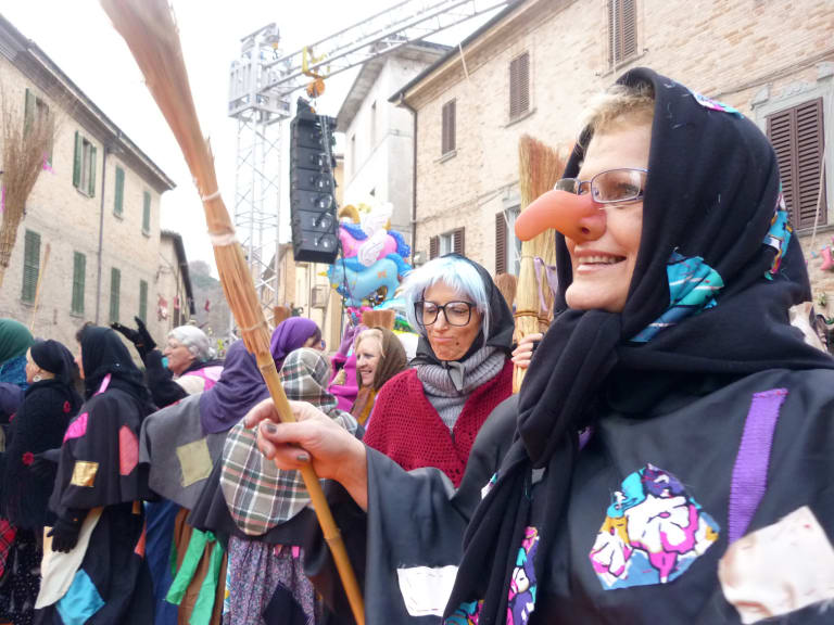 La Befana 節慶期間會舉行遊行和慶祝活動。| ©GenovaQuotidiana