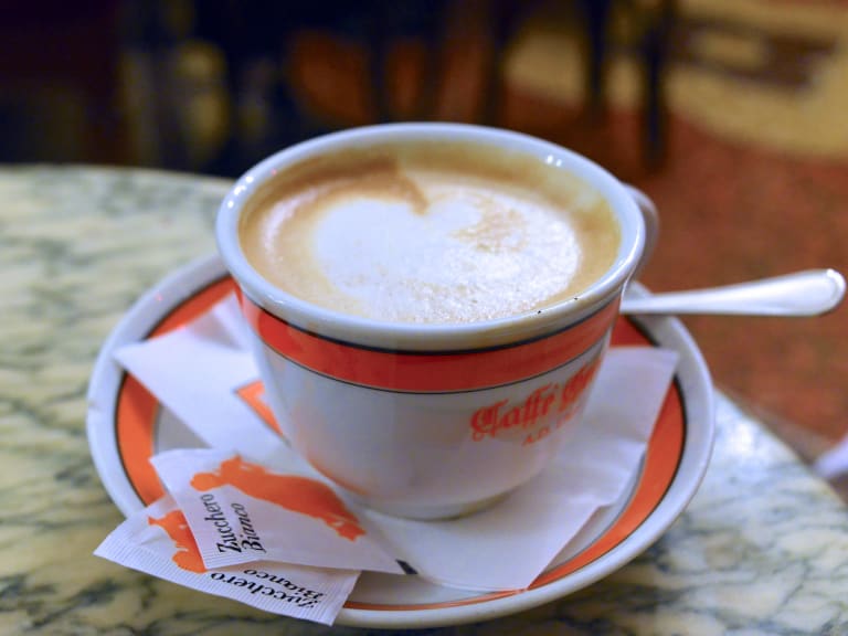 Ein Kaffee im Café Greco| ©Ami Zhang