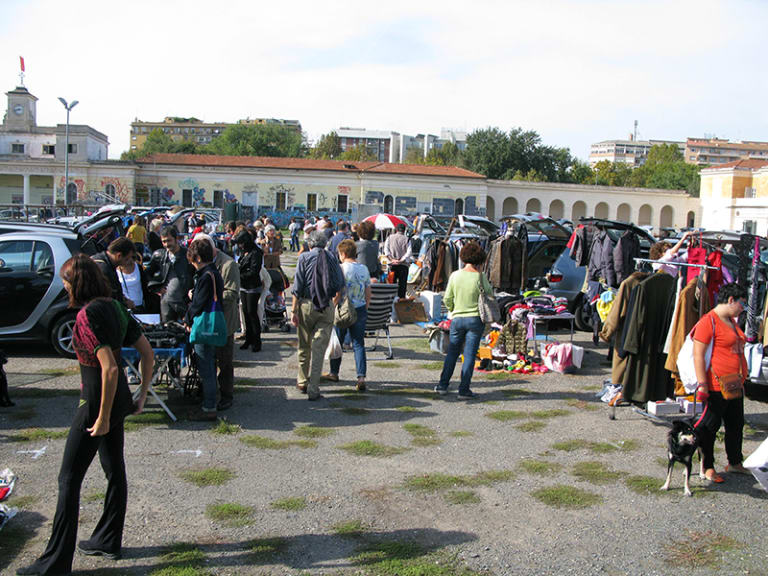 參觀汽車後備箱市場| ©CarBootMarket