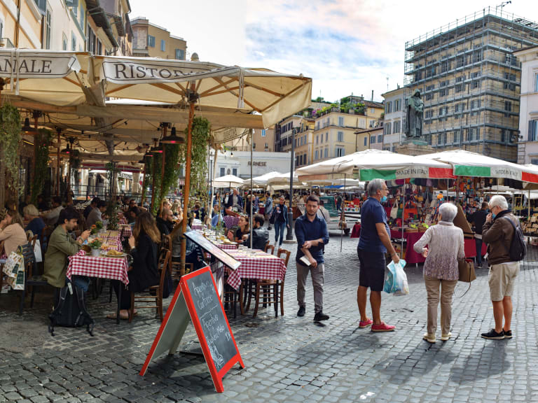 Njut av marknaden på torget| ©Mike Kire
