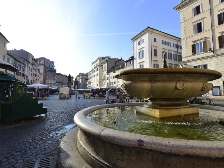 Fontana di Campo de’ Fiori| ©Wikimedia