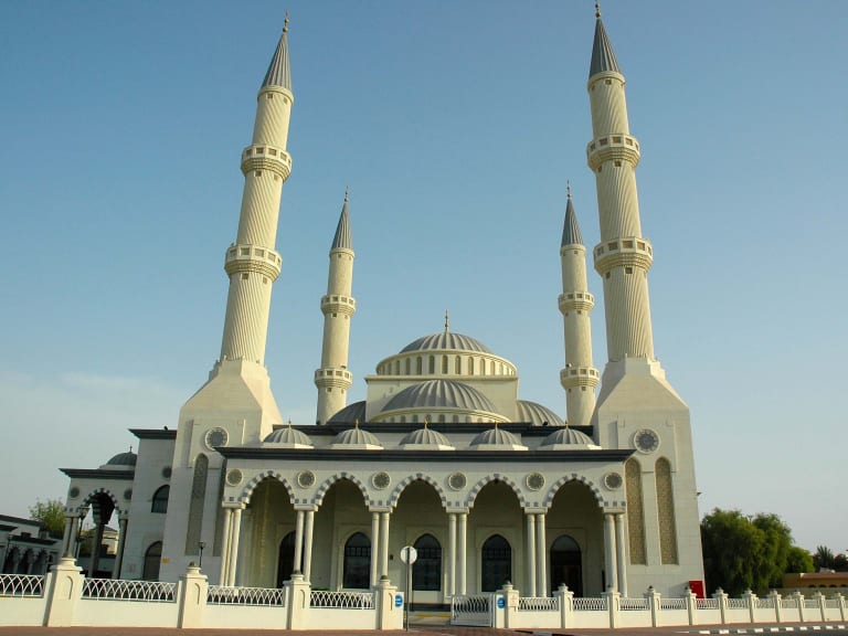 Al Farooq Omar Bin Al Khattab 清真寺| ©Carl Byrne