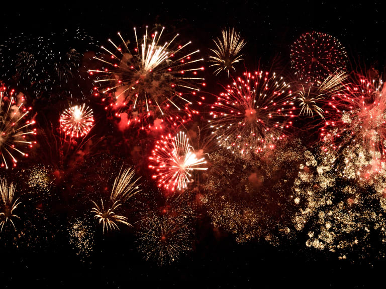 Sky full of fireworks| ©Designecologist