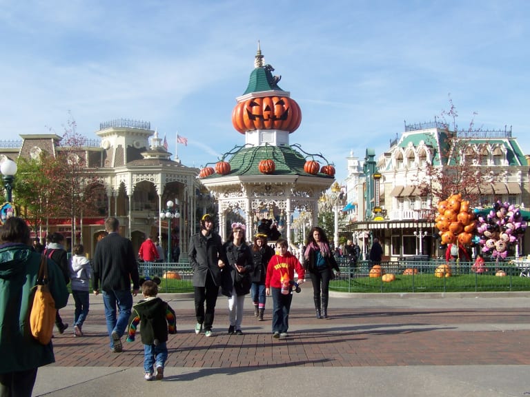 Dekoracje Disneya na Halloween| ©Shagshag