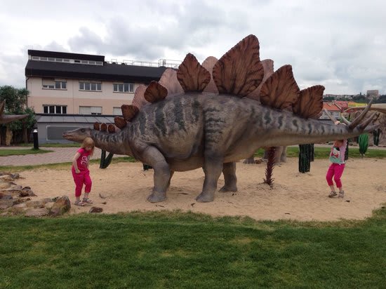 Kinder haben Spaß im Dino Park| ©Tomáš T