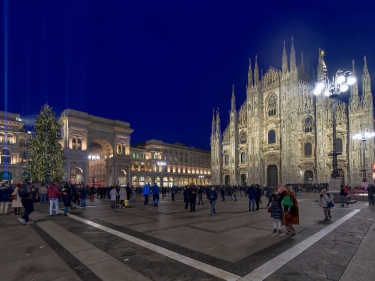 Piazza del Duomo 廣場的聖誕樹。| ©Filippo Bianchi