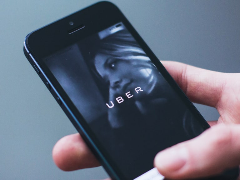 Ordering an Uber| ©freestocks.org