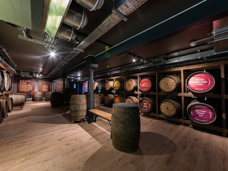 Inside Holyrood Distillery| ©Marlu