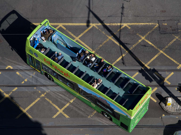 Bus Tour| ©Tom Parnell
