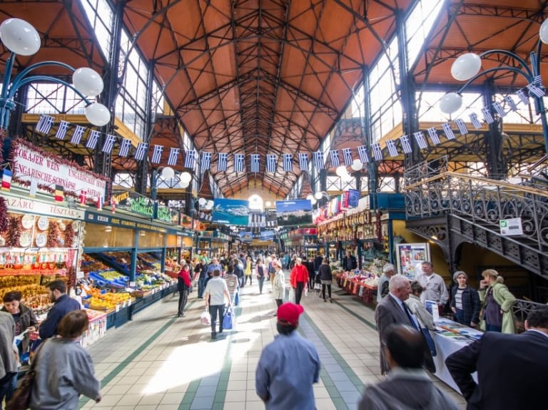 Inside the Central Market| ©Thanate Tan