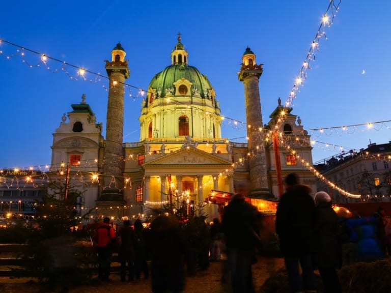 聖誕節的卡爾斯教堂 (KarlsKirche)| ©ncs1984