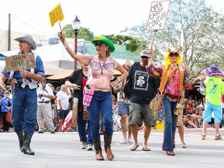 在芒果國王遊行中| ©Robert Gill