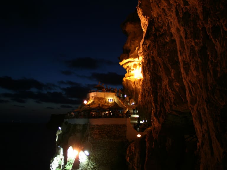 Cova d'en Xoroi  in Menorca| ©charlie trius