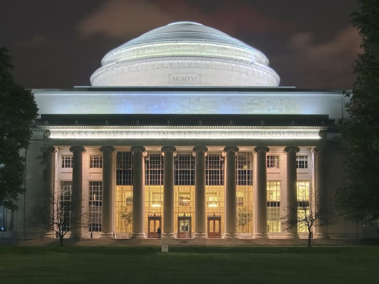 Exterior of MIT| ©Fcb981