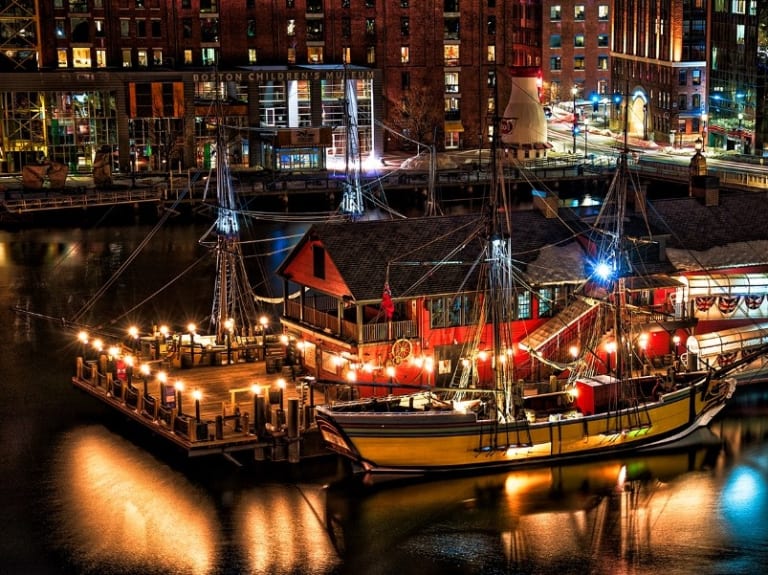 At night at the Tea Party Museum| ©Julie Fennell