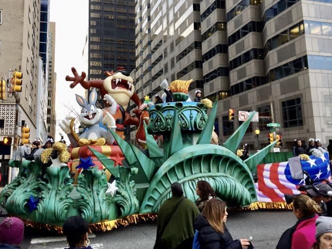 Krewe of Jingle| ©Barry K