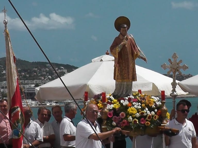 Procession to the hermitage of Sant Cirac.| ©Max
