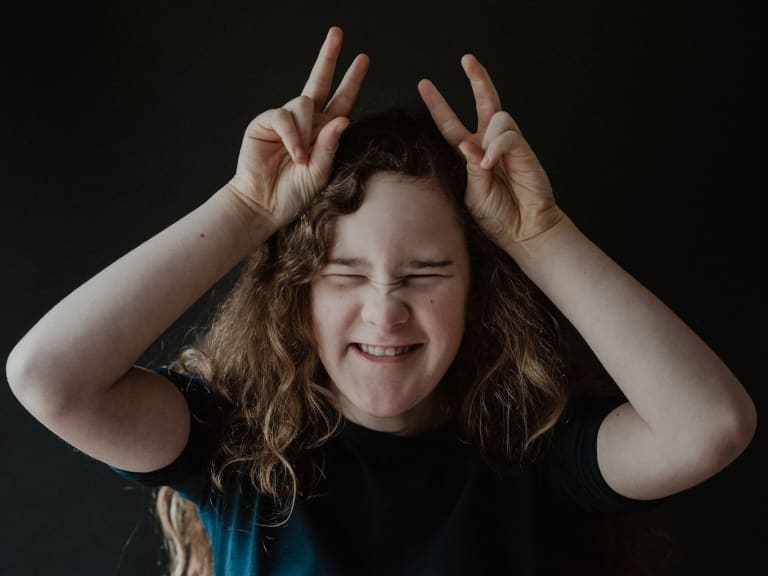 child with eyes closed| ©Annie Spratt