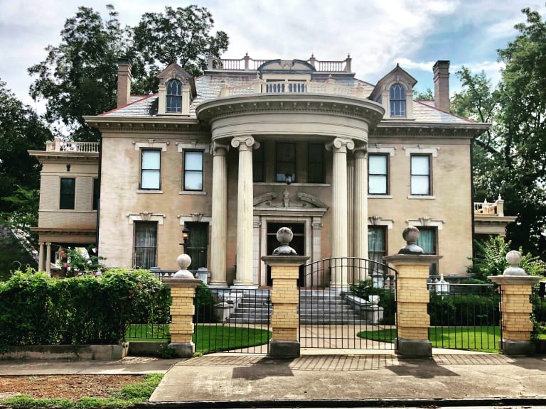 Mansions| ©David Samuel Levinson