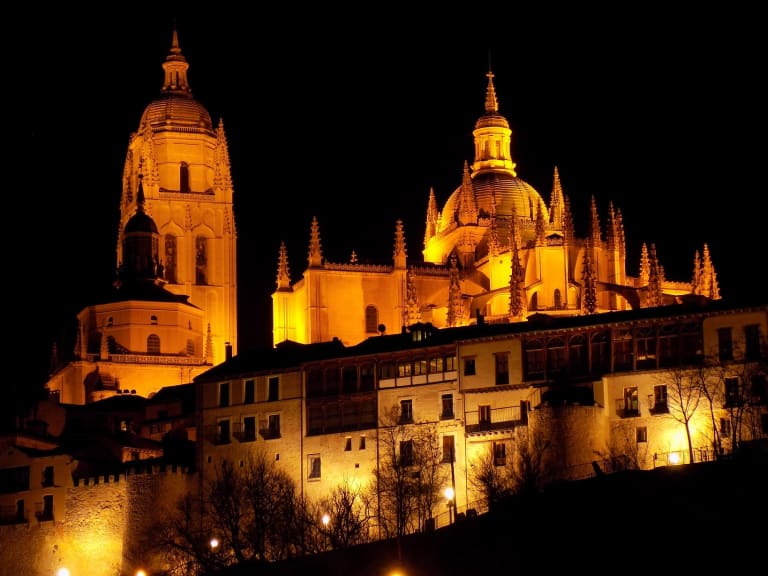 Katedral geceleri| ©Miguel Angel Herrería