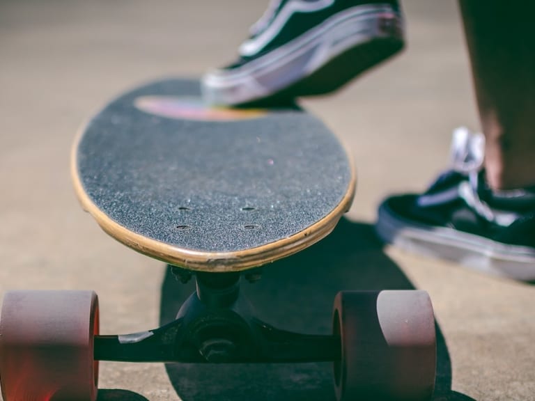 Person riding a skateboard| ©MESSALA CIULLA