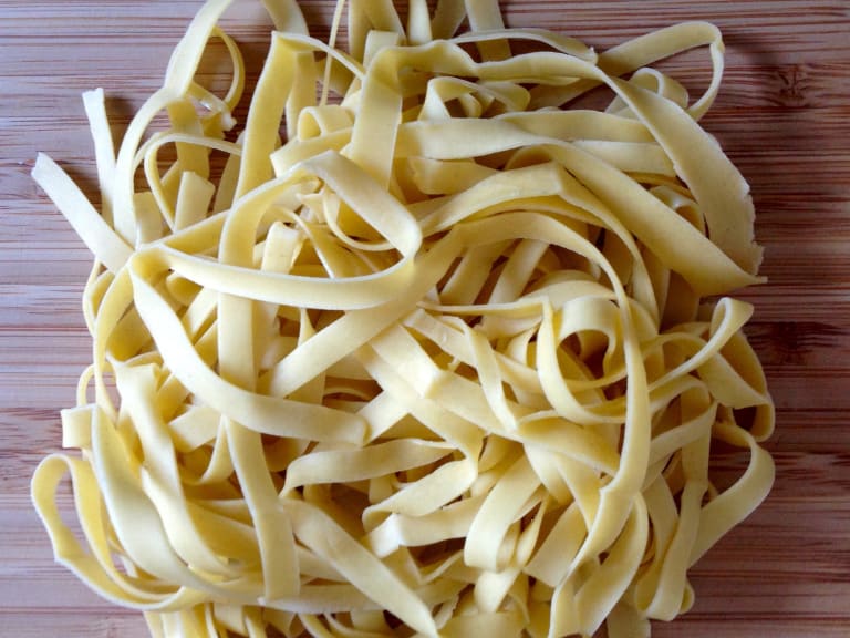 Att göra pasta| ©Joy