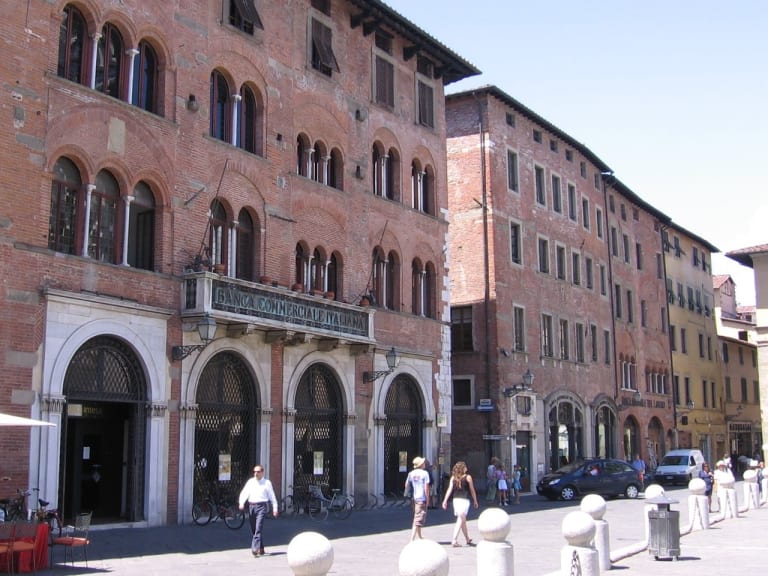 Personas caminando en Lucca|©Mannus Etten