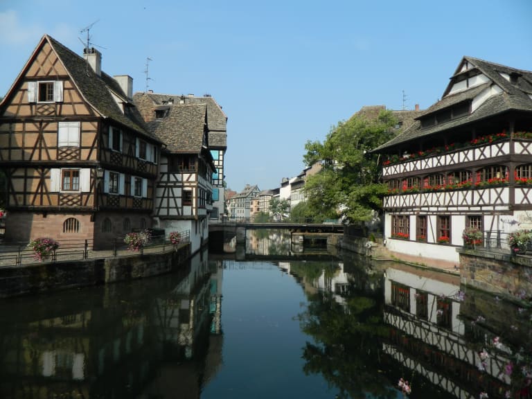 Along the canals of Strasbourg| ©Ruben Holthuijsen