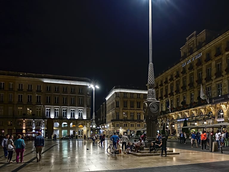 Platz in Bordeaux|©Miquel Fabre