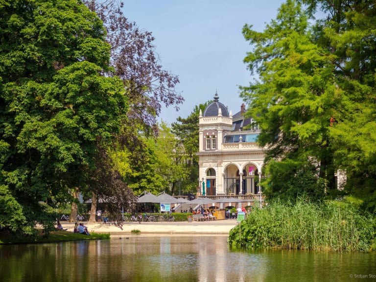 鳳德公園| ©Srdjan Stojiljkovic