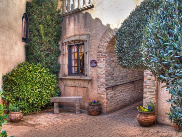 Tlaquepaque 藝術購物村|©Peter Hopkins