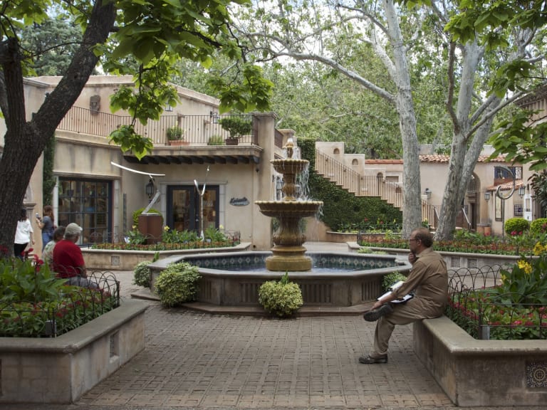 Tlaquepaque 手工藝村|©Peter Brown