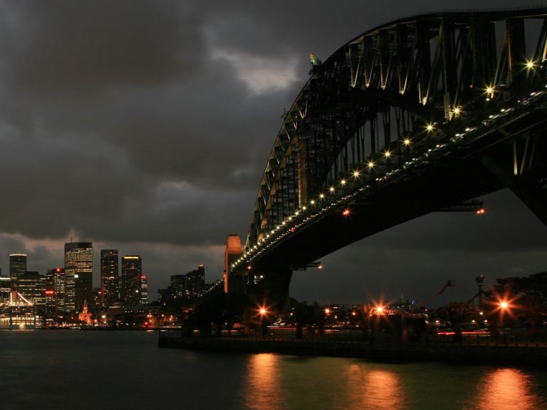 Sydney by Night|©Allan Howell