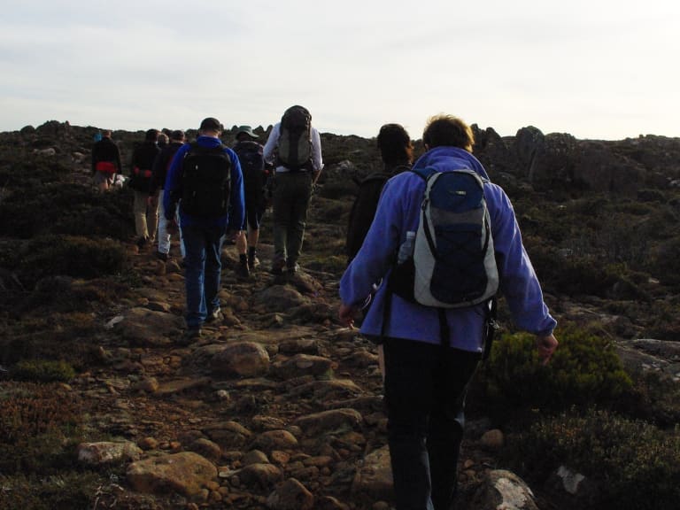 people climbing|©Michael (Fihliwe) Denne