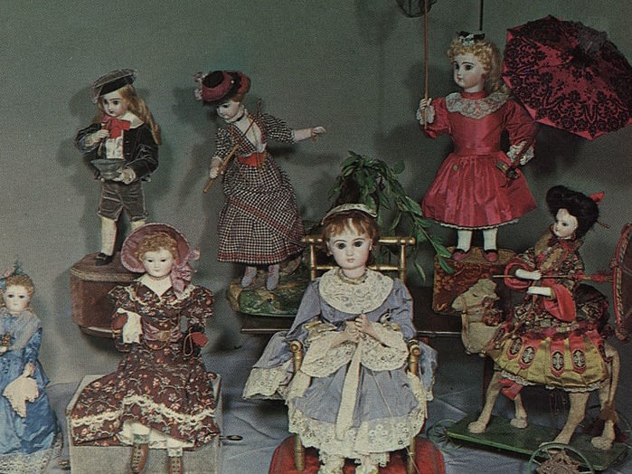 Doll House and Museum|©UNC Libraries Commons