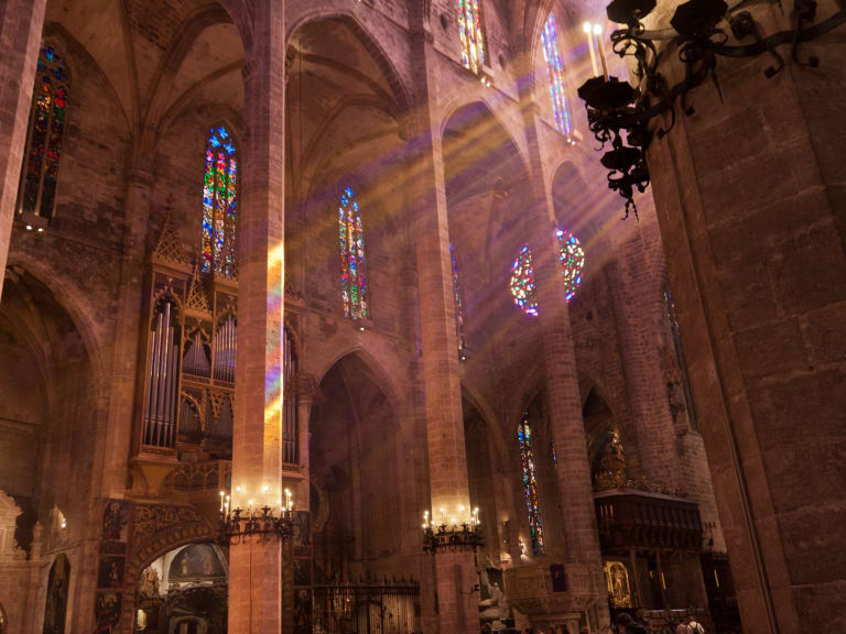 Reflections in the cathedral| ©Tulbach