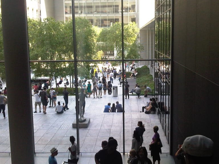 在 MoMA| ©Jill Lloyd