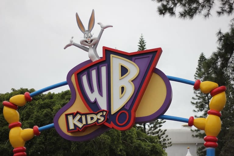 Warner Bros Movie World roller coaster| ©HolydayPoint