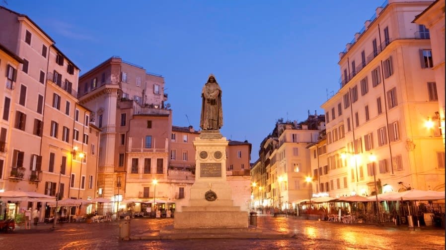 Rome's Piazza Campo dei Fiori: all you need to know before you visit it