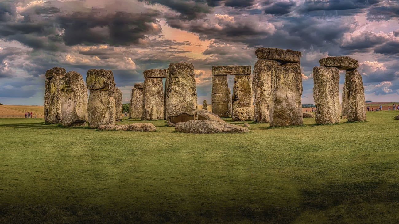 Stonehenge during the summer solstice: all you need to know