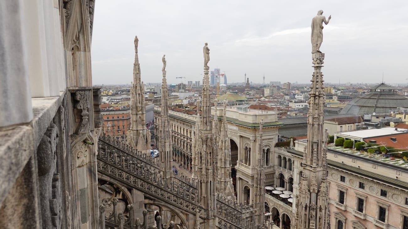 Hoe de Top van de Kathedraal in Milaan Bezoeken