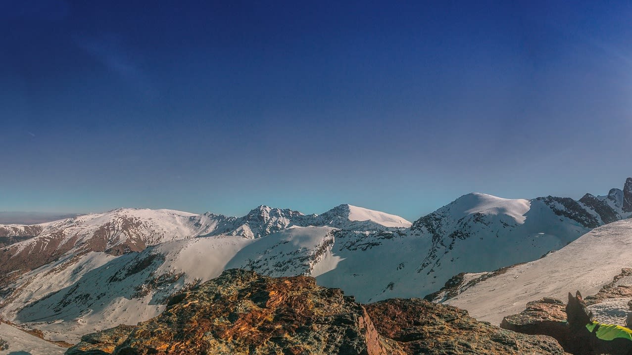 Slik kommer du deg til Sierra Nevada fra Granada