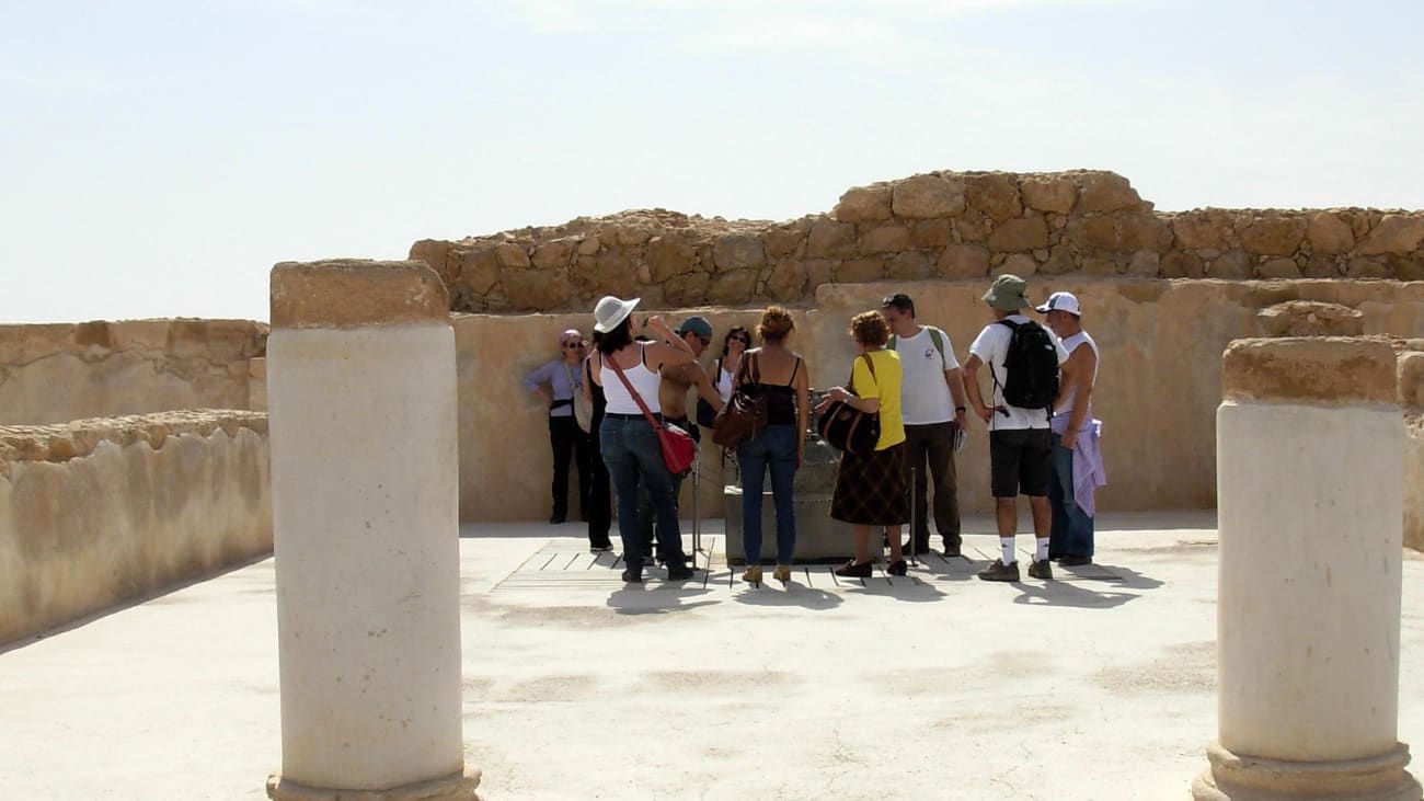 Hoe kom ik bij Masada vanuit Jeruzalem?