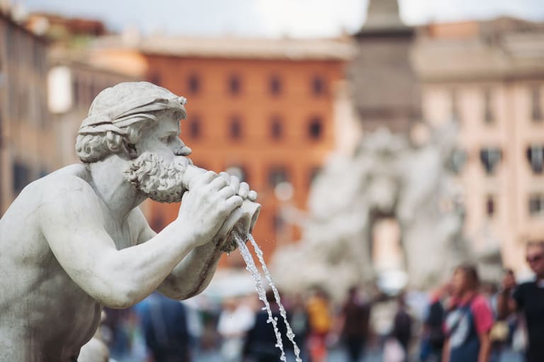 Yksi Piazza Navonan suihkulähteistä.| ©Unsplash