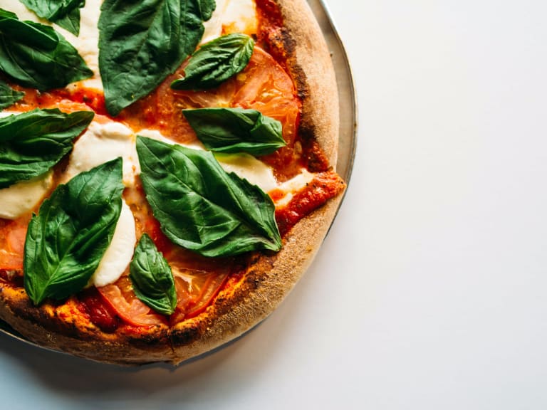 Tyypillistä napolilaista pizzaa tankkaamaan kierrosten välissä| ©Blake Wisz