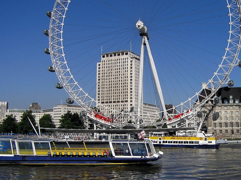 London Eye at night - Hellotickets