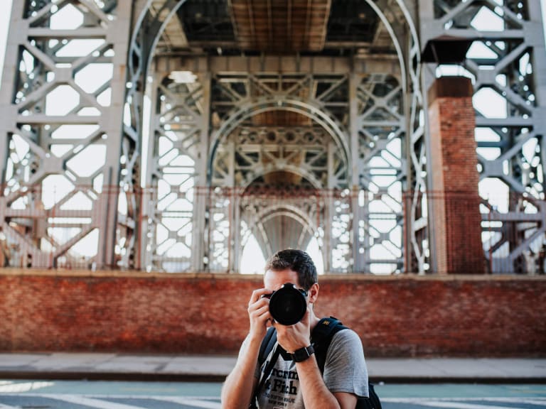 Taking pictures along the contrasts tour| ©HelloTickets