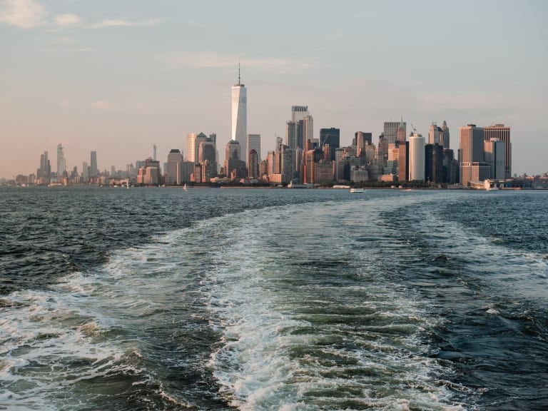Crossing the Hudson| ©Hellotickets