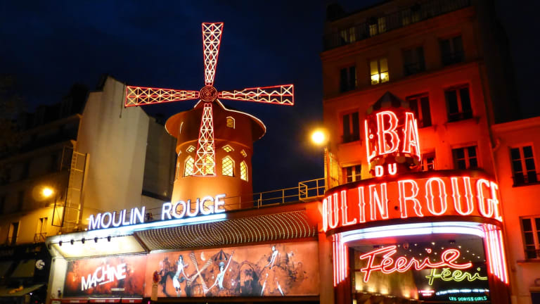 Moulin Rouge by night| ©Leandro Kibisz