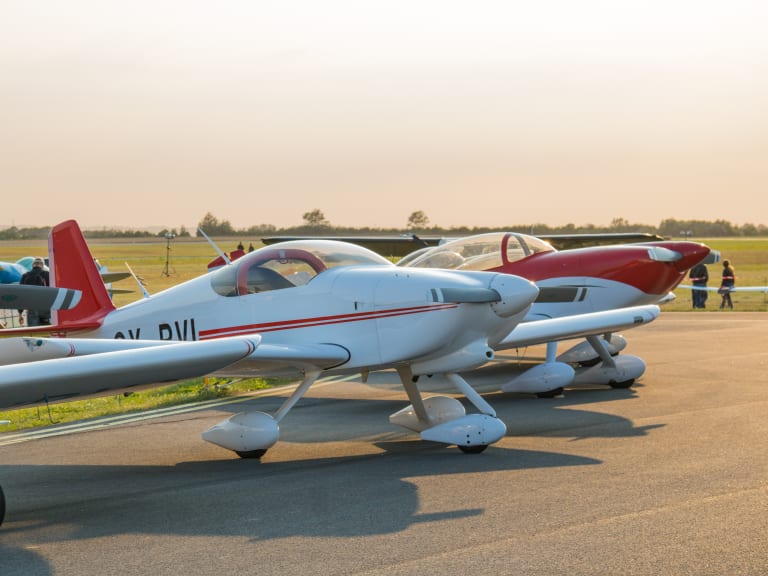 Airplanes at the airfield| ©Susanne Nilsson